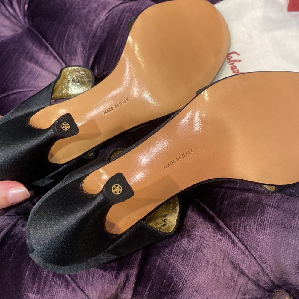 SALVATORE FERRAGAMO “Ghiaia” 8cm black satin and calf sandals NWT size 7.5b - Picture 9 of 9